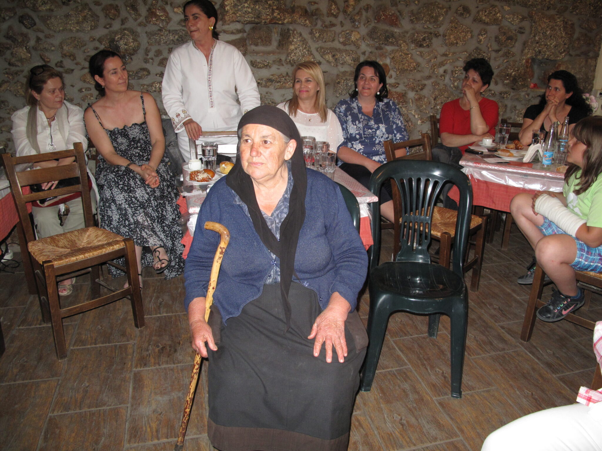 100.Καφενείο-Των-Ορέων-16-5-2012-Μεραμπέλλο-scaled